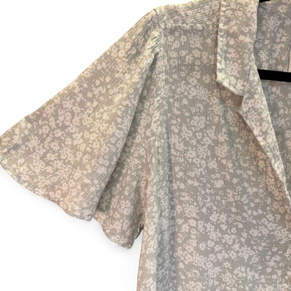 Abercrombie & Fitch Dusty Floral Oversized Button Up T-Shirt size M - Picture 3 of 6